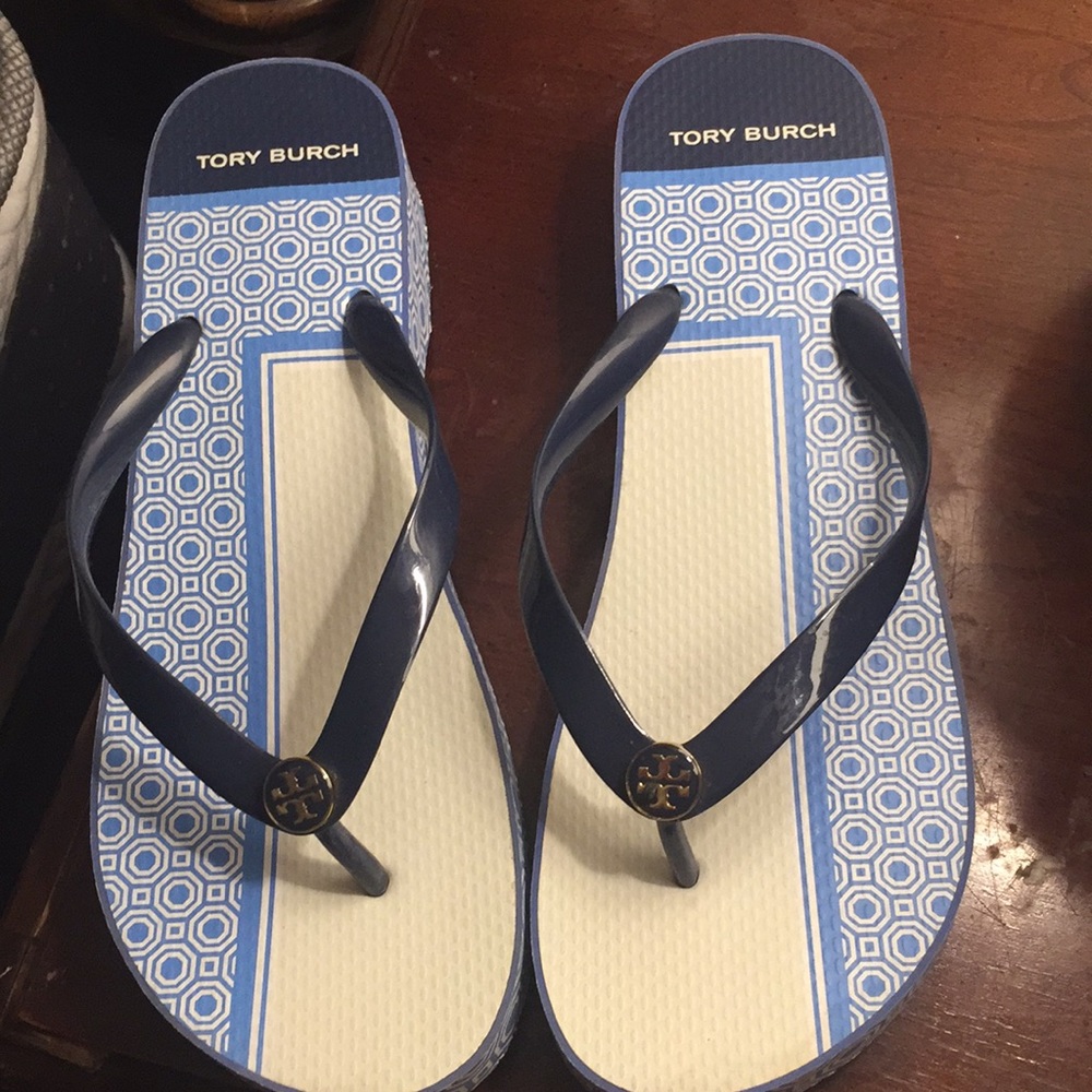 Tori Burch flip flops!